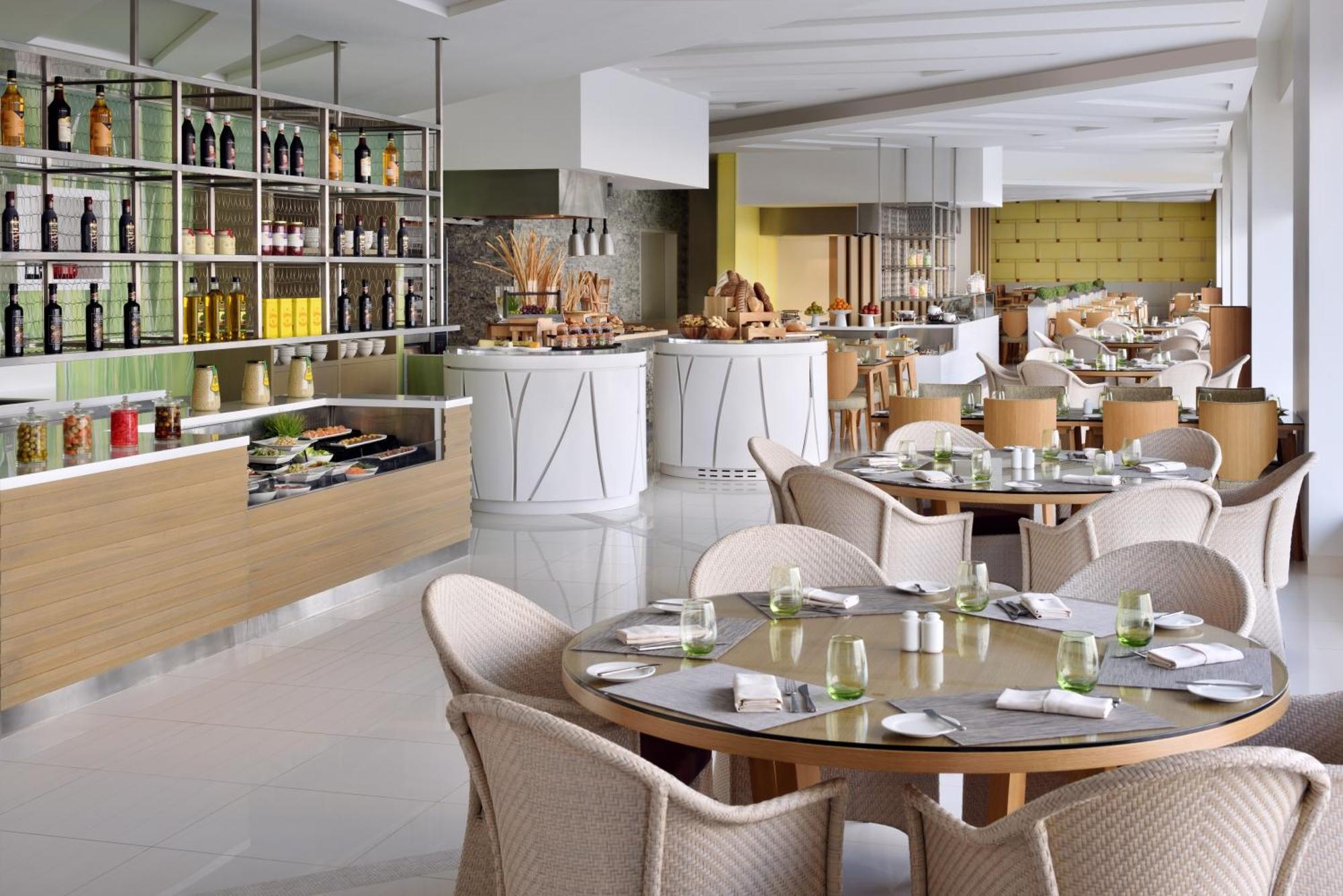 Marriott Executive Apartments Downtown, Abu Dhabi Exterior foto